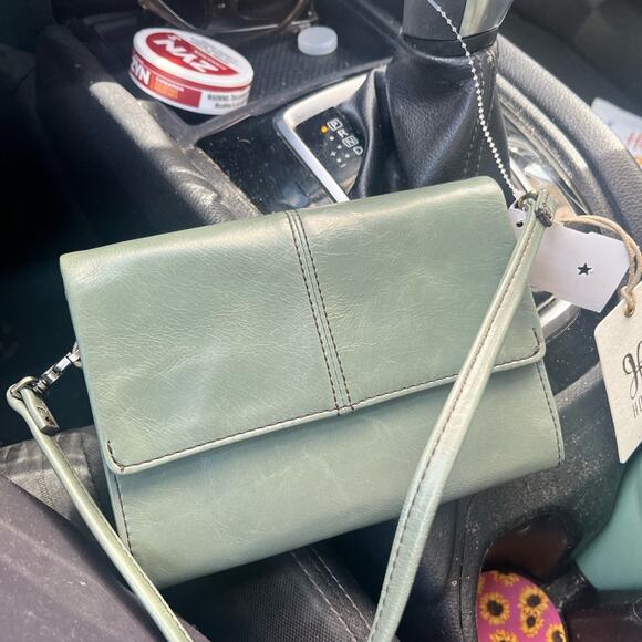 HOBO Jetty Leather Convertible Wallet Clutch Wristlet Bag Bottle Green - Picture 4 of 14